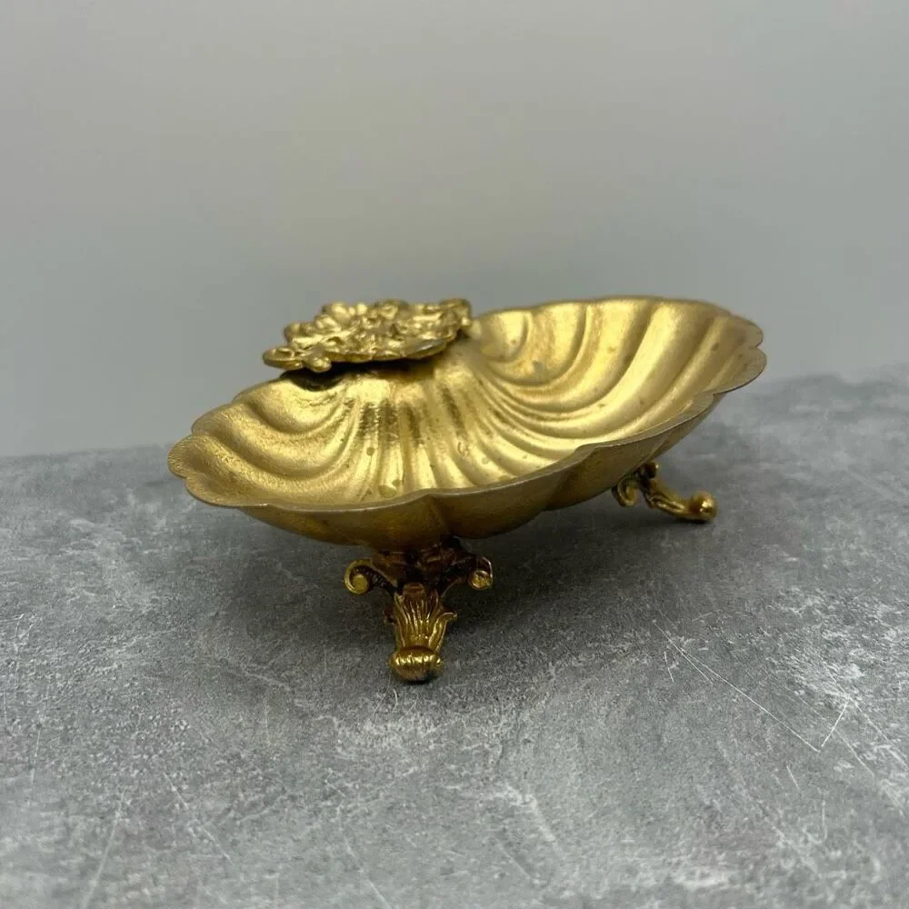 Vintage Matson Stylebuilt Gold Gilt Footed Shell Bathroom Vanity Soap Trinket Di